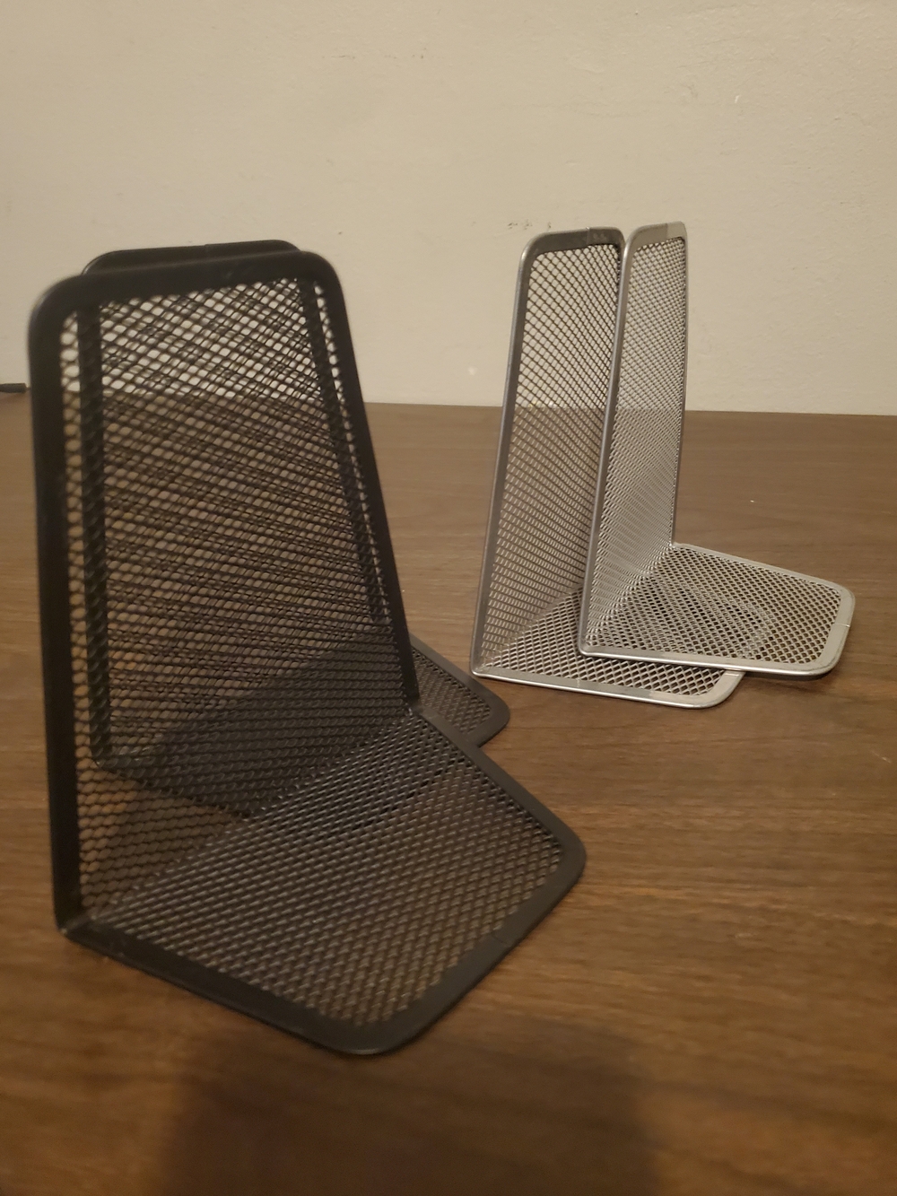Pair of metal mesh Bookends (Black and Silver)